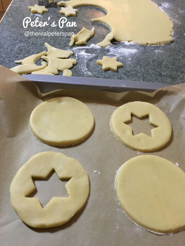 Peter's Pan: Classic Linzer Cookies
