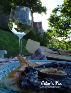 Onion chutney tart with feta Peter’s Pan
