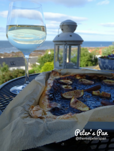 Onion chutney tart with feta Peter’s Pan