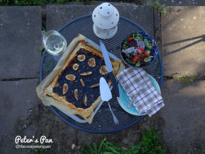 Onion chutney tart with feta Peter’s Pan